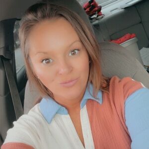 Meet your Posher, Alicia